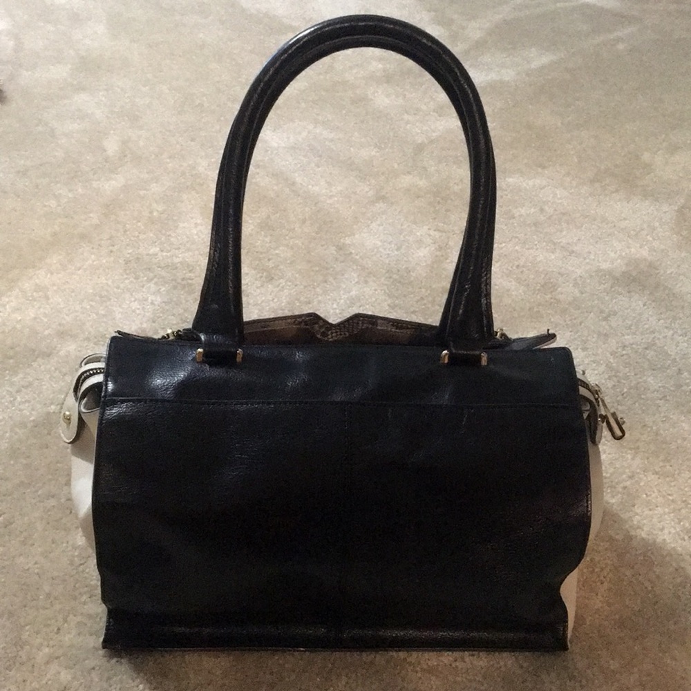 VINCE CAMUTO SATCHEL - Picture 2 of 8
